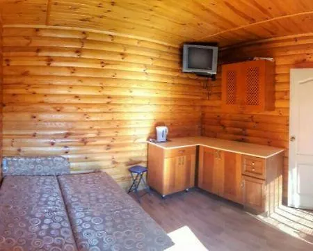 Quiet Two-storey House Obil'niy Fontaine *
