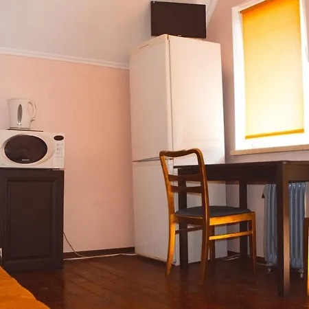 Quiet Two-storey House Obil'niy Fontaine