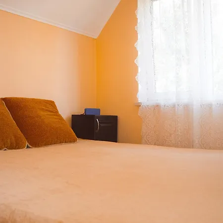 Quiet Two-storey House Obil'niy Fontaine Guest house *