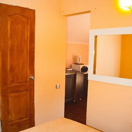 Guest house Quiet Two-storey House Obil'niy Fontaine *
