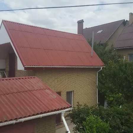 Guest house Quiet Two-storey House Obil'niy Fontaine